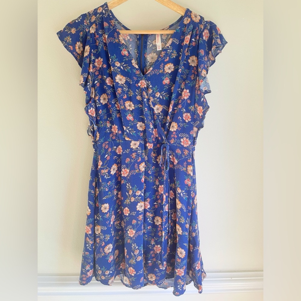 Whimsy Xhilaration Blue Floral Wrap-Style Dress – Size S